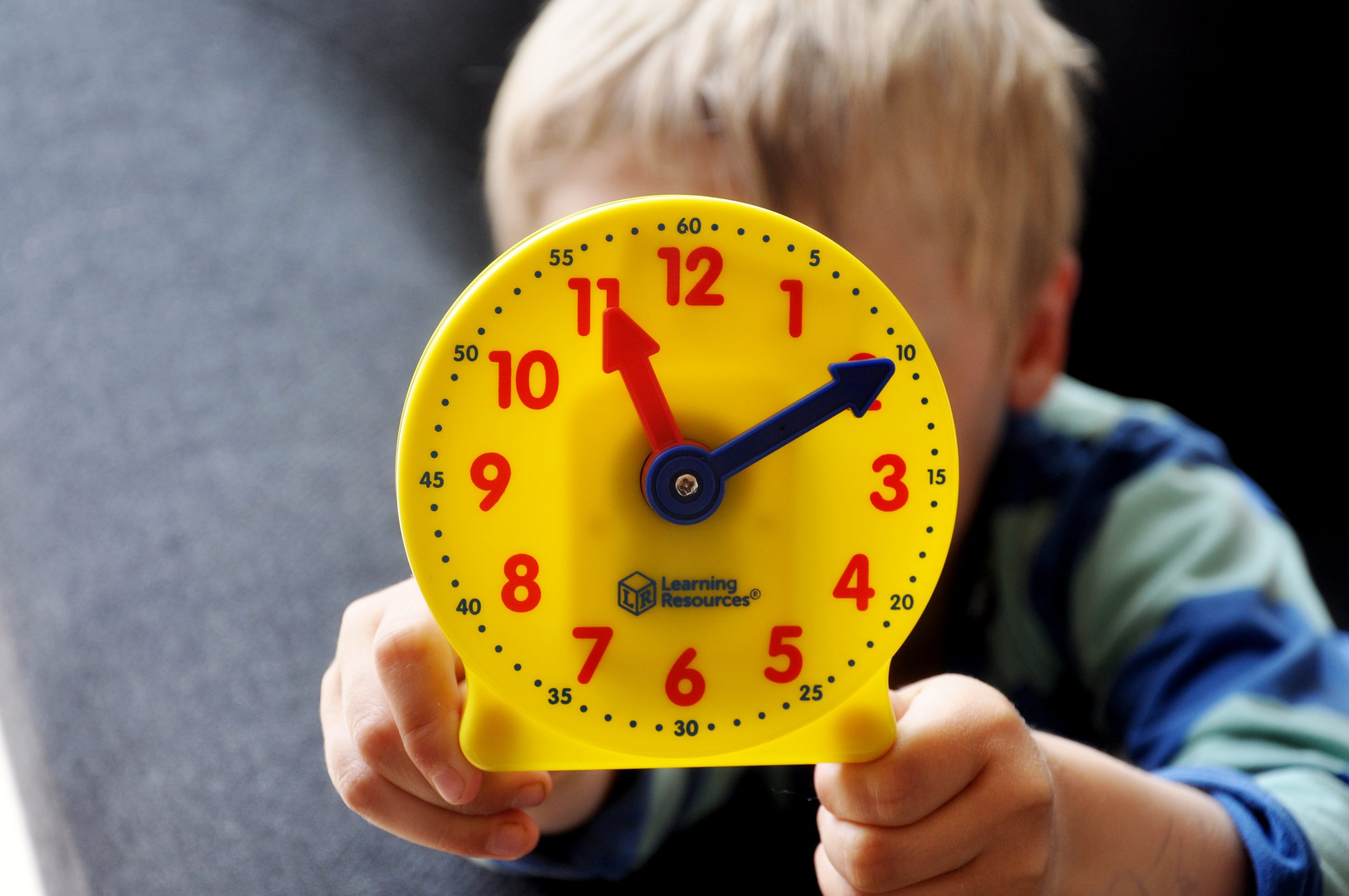 Lær klokken - øveur med visere