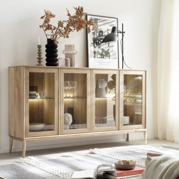 Heimdal Skænk med Glaslåger i Massiv Egetræ fra Organic Sleep | Naturolie