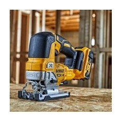 DeWALT Stiksav 18V Batteri og lader ikke inkluderet