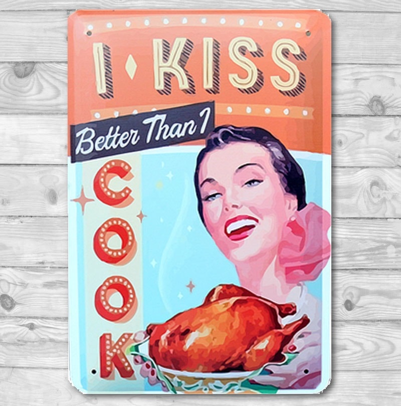 Emaljeskilt I kiss better than I Cook
