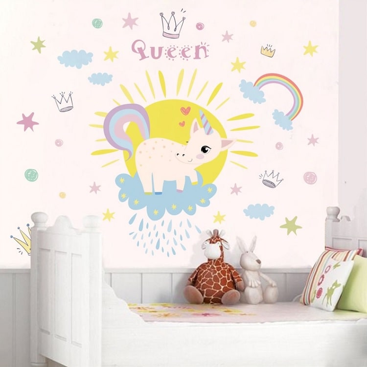 Wallsticker Sød enhjørning med pynt