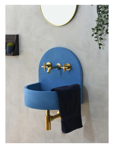 AMBER Vægmonteret 3-huller håndvask i beton m/beslag B44,8 cm - Dyb havblå